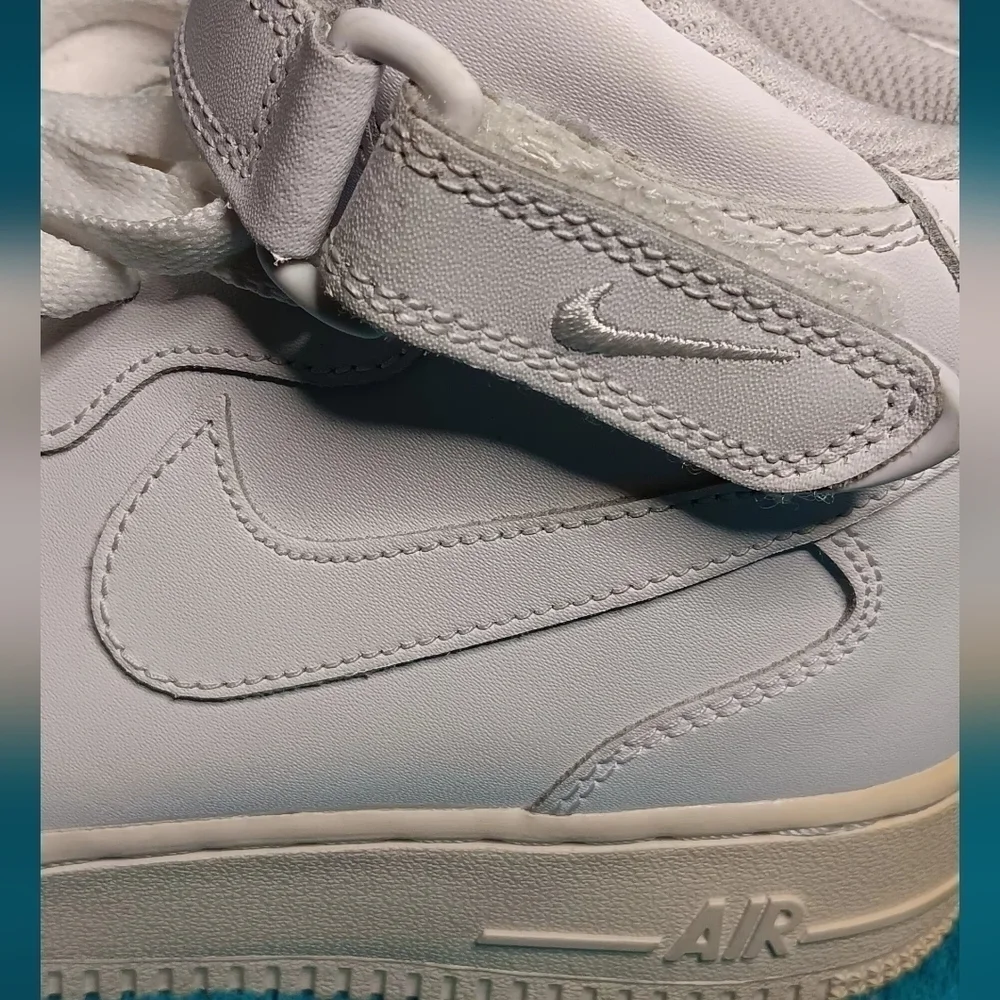 NIKE AIR FORCE 1   314195-113 Sneakers  Size 7 Y Classic 2015 White Out